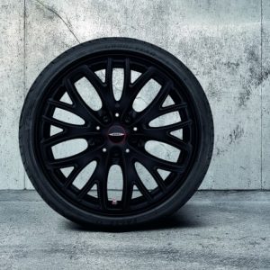 MINI 18 Zoll Sommer-Leichtmetallräder JCW Cross Spoke 506, Jet Black Matt (F56, F56N, F57, F57N)